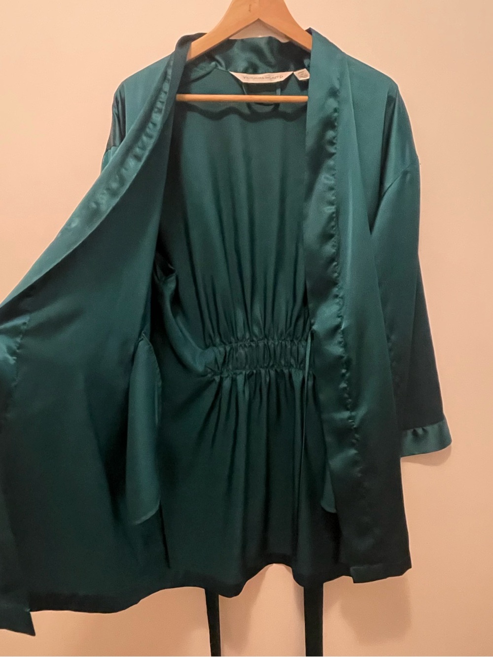 Victoria's Secret Dark Green Satin Short Kimono Robe with Waist Tie - Picture 4 of 8